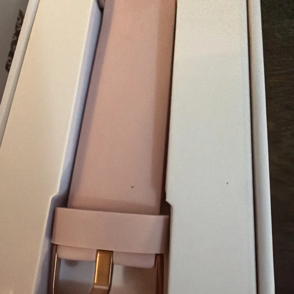 UMIDIGI Urun Smart Watch 43mm Rose Gold Pink Silicone Android iOS X002P3DWKB NEW